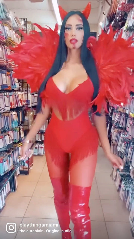 Exclusive Sultry Devil