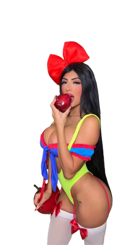 Exclusive Playthings’ Baddie Apple