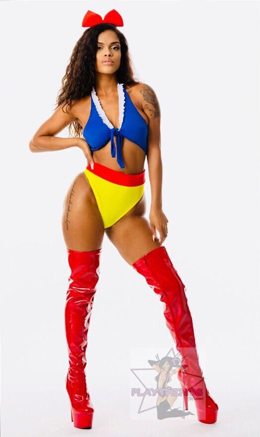 Exclusive Playthings So Spoiled Snow