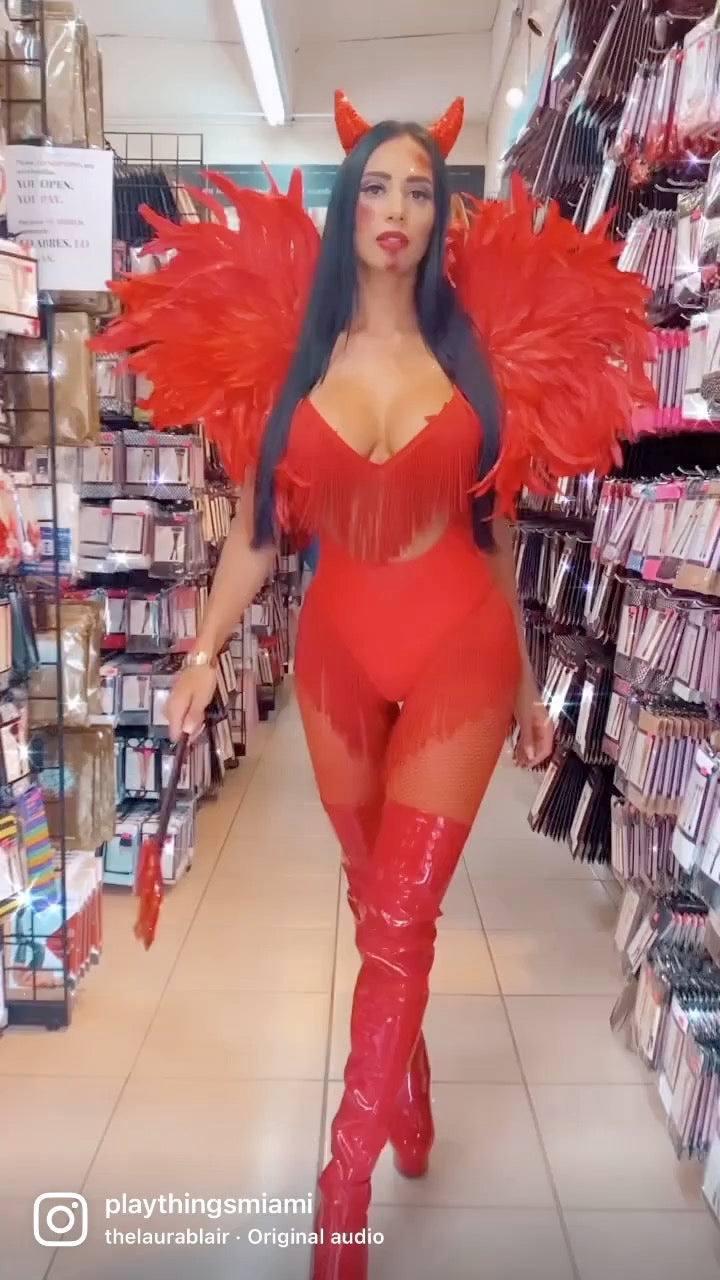 Exclusive Sultry Devil